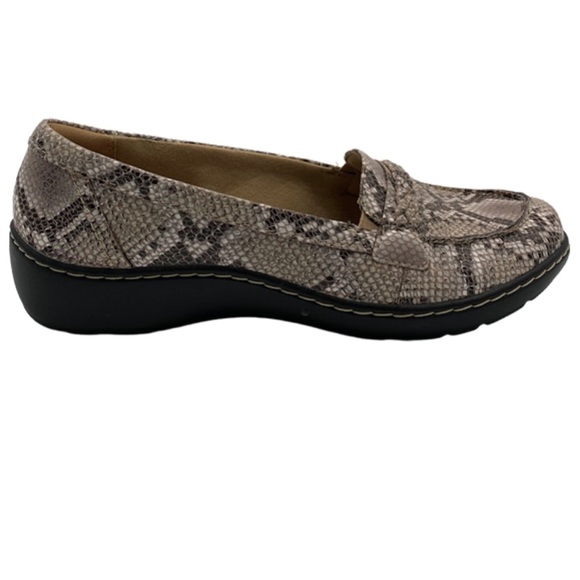 Clarks Cora Viola brown snake slip-on loafers - Picture 2 of 7